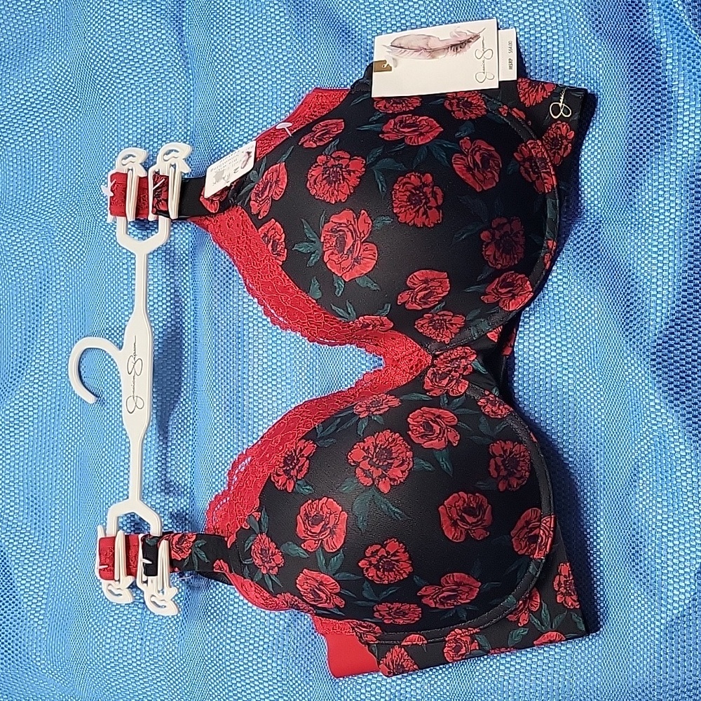 JESSICA SIMPSON BRA.